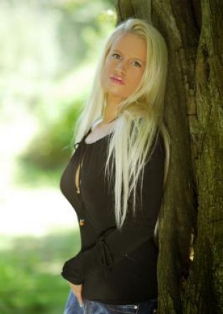 emma007-38-1488652-photo-1